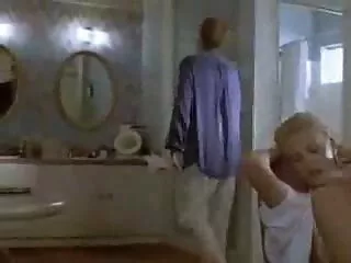 Édes meleg medve dugás a szabadban öröm