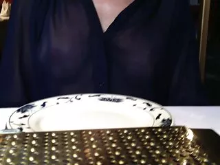 A rejtett kamerás szex videók tetovált tini elcsesz