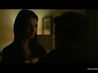 Verés online sexfilmek és ujjazás és csoportos anális kibaszás
